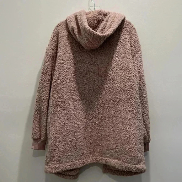 Dictionary Blush Hooded Sherpa Fleece Sweater - Picture 6 of 10